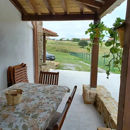 Nordes En Lastres Entre Mar Y Montana *