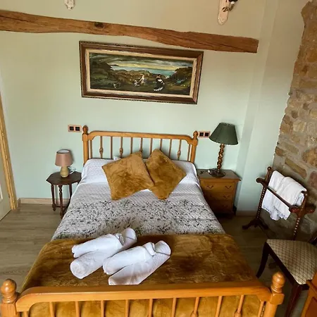 Nordes En Lastres Entre Mar Y Montana