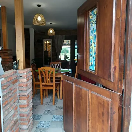 Nordes En Lastres Entre Mar Y Montana Luces