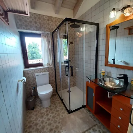 Nordes En Lastres Entre Mar Y Montana Luces